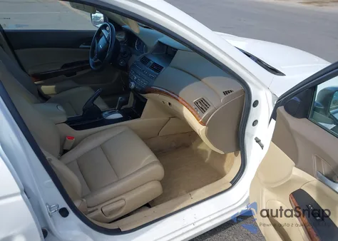 2010 Honda Accord 2.4 Ex-L z USA, uszkodzony, nr VIN 1HGCP2F82AA070016